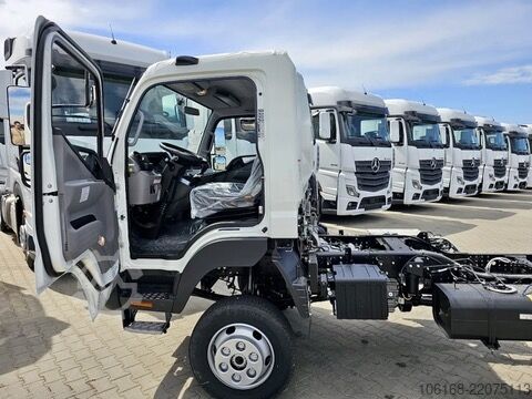Truck chassis Fuso Canter 6C18 4x4 Fahrgestell