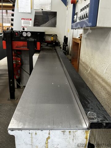 Produktionslinie Fenster WEINIG UC Matic 15 / Powermat 500