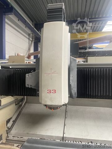 CNC work center INTERMAC MASTER 33