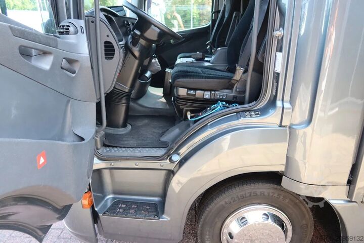 Horse transport Mercedes-Benz Atego 816 L 3 Paarden/4 Ponies, nieuwe accu's.