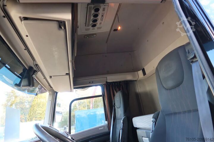 Box body DAF CF 410 DAF CF 410 Black Edition Dhollandia klep...