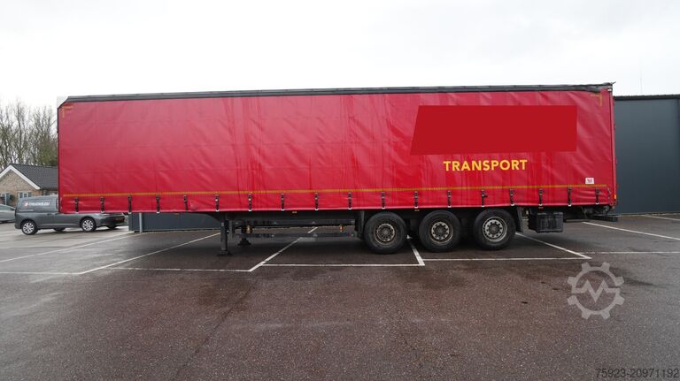 Sliding tarpaulins Schmitz Cargobull 3 AXLE CURTAINSIDE TRAILER LIFTING ROOF