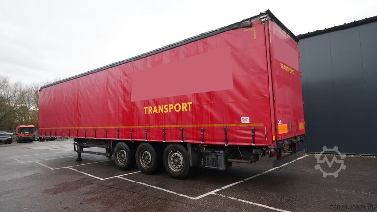 Sliding tarpaulins Schmitz Cargobull 3 AXLE CURTAINSIDE TRAILER LIFTING ROOF