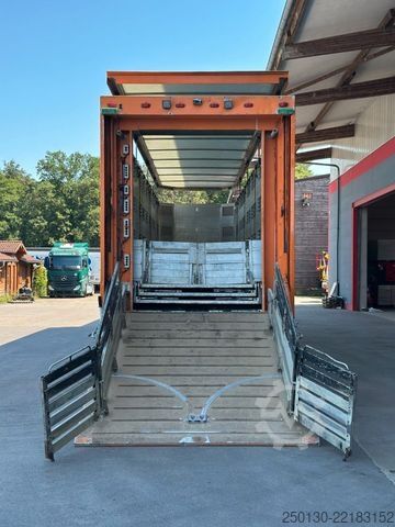 Livestock semitrailer Finkl SAV35 4.Stock Hubdach Lift Tränke Tridec