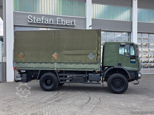 Sliding tarpaulin Iveco Eurocargo ML140E24WM-BW LBW 3 Sitze Differenzial
