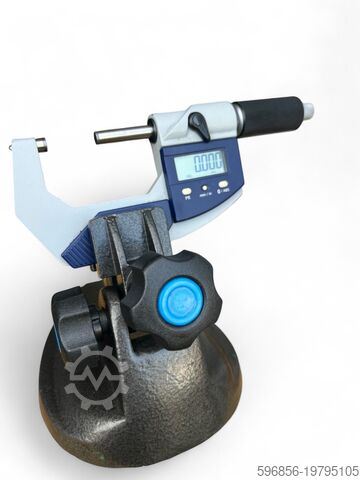 Digitalmikrometer ATORN 25–50 mm mit Genauigkeit ATORN 25–50 mm z dokładnością 0.001 mm +