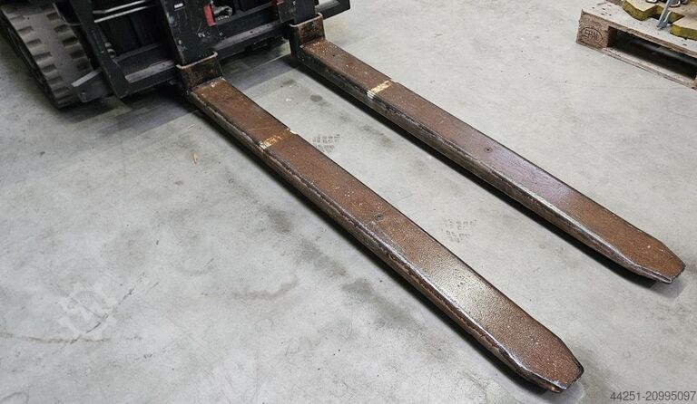 Electric 3-wheel forklift Crown SC 5360