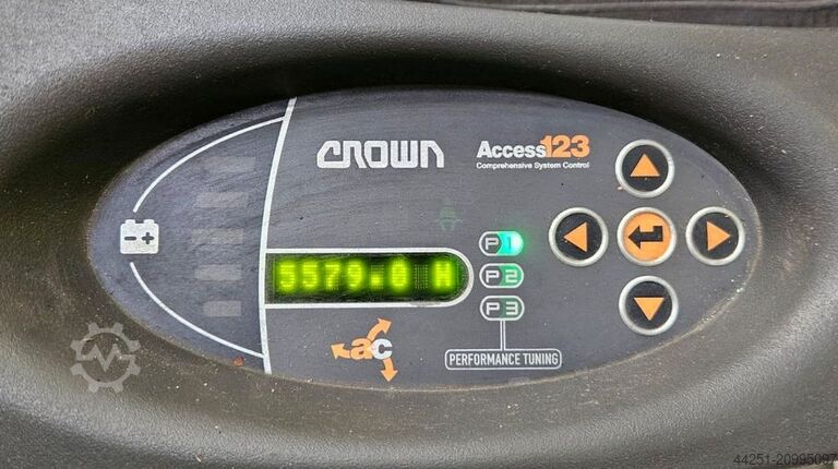 Electric 3-wheel forklift Crown SC 5360