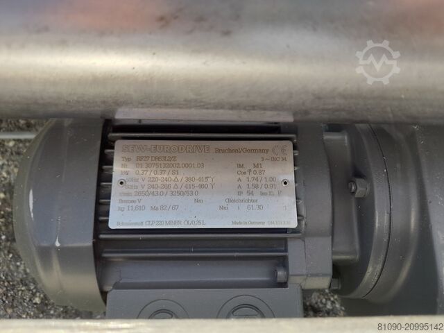 Motorized roller conveyor 3400x910x300, roller length=900  