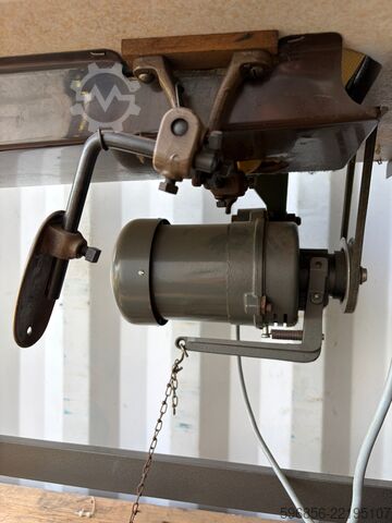 PFAFF 122-6B S Sewing machine for upholstery leather with triple transport PFAFF 122-6B S Maszyna do szycia skóry tapicerki transport potrójny PFAFF 122-6B S Maszyna do szycia skóry tapicerki transport potrójny