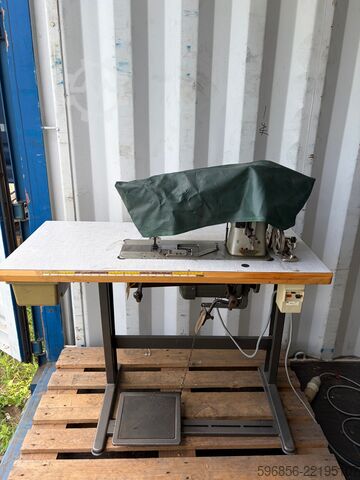 PFAFF 122-6B S Sewing machine for upholstery leather with triple transport PFAFF 122-6B S Maszyna do szycia skóry tapicerki transport potrójny PFAFF 122-6B S Maszyna do szycia skóry tapicerki transport potrójny