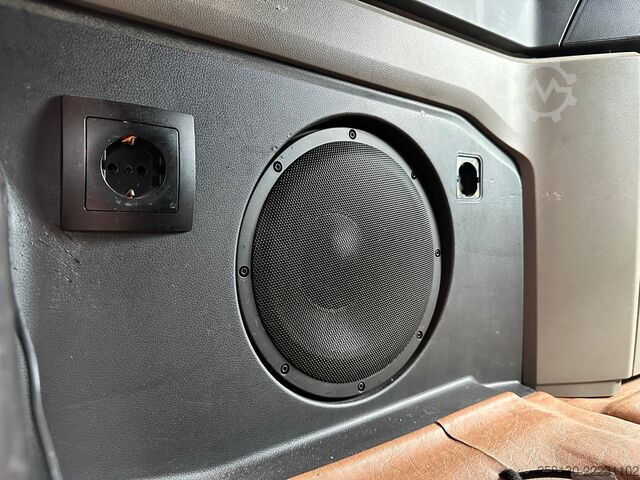 Standard SZM MAN TGX 18.640 4x2 LL Retarder/LCS/ACC/EBA/LDW/LED
