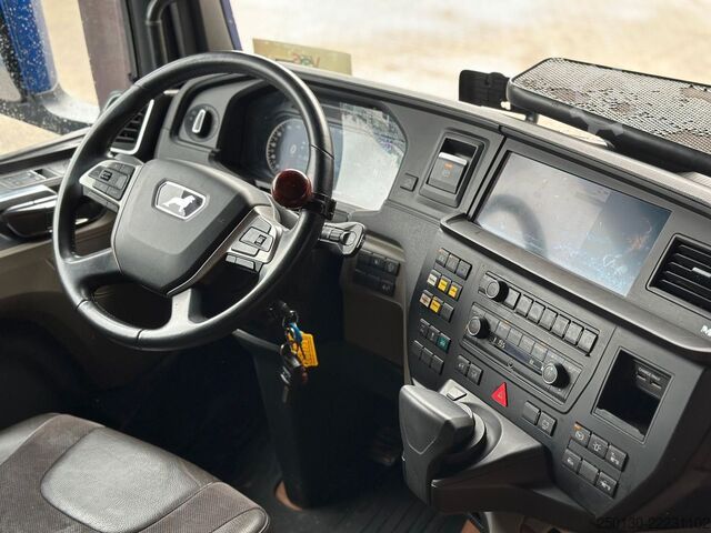 Standard tractor unit MAN TGX 18.640 4x2 LL Retarder/LCS/ACC/EBA/LDW/LED