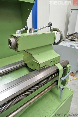 Universal-Drehmaschine Voest-Alpine DA210/2