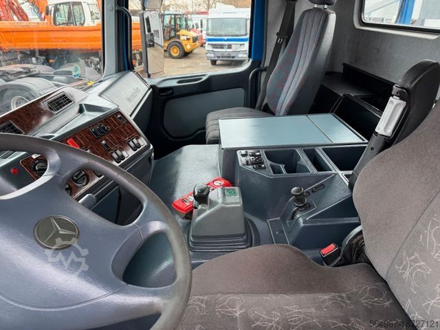 Absetzkipper LKW MERCEDES-BENZ 3243 Actros MP1 Klima Retarder Funk 4-A-Absetzer