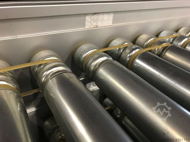 Roller conveyor with drive Zero pressure accumulation Interroll Staudrucklos
