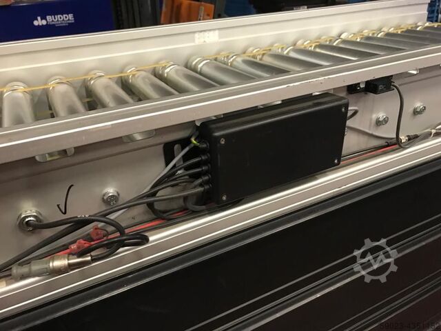 Roller conveyor with drive Zero pressure accumulation Interroll Staudrucklos