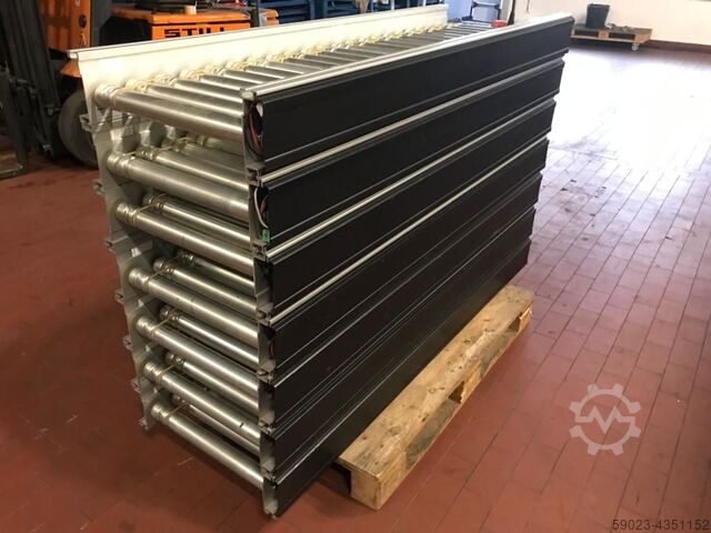 Roller conveyor with drive Zero pressure accumulation Interroll Staudrucklos