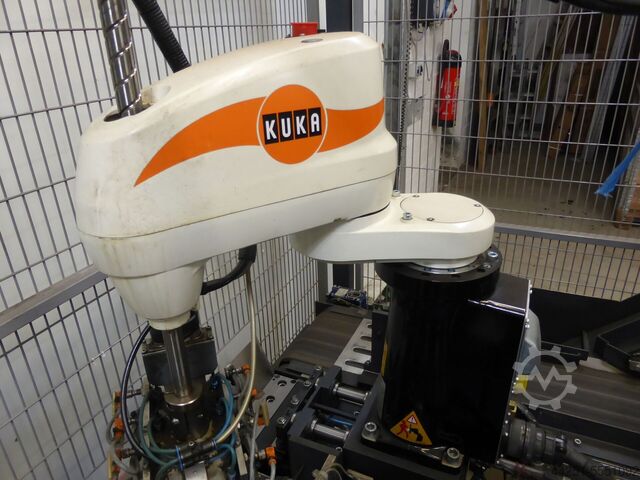 Robot including conveyor belt control Kuka Scara KRC2sr