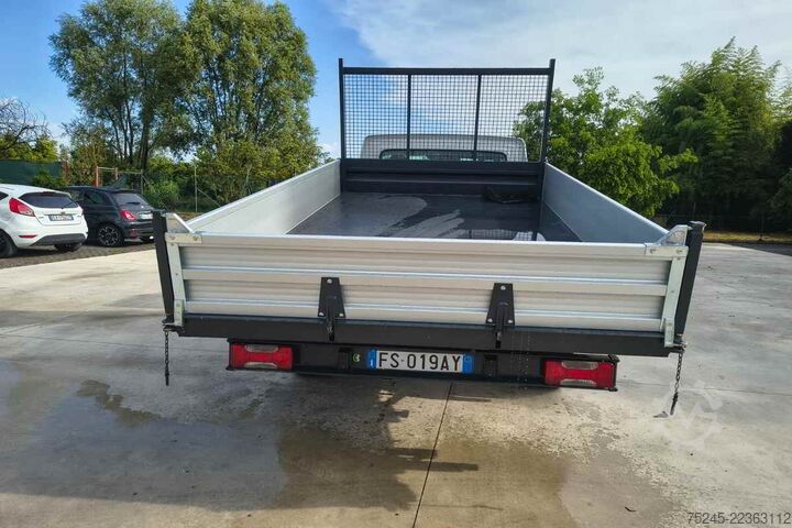 Three-way tipper van Iveco DAILY 35S 12 2.3 RIBALTABILE TRILATERALE
