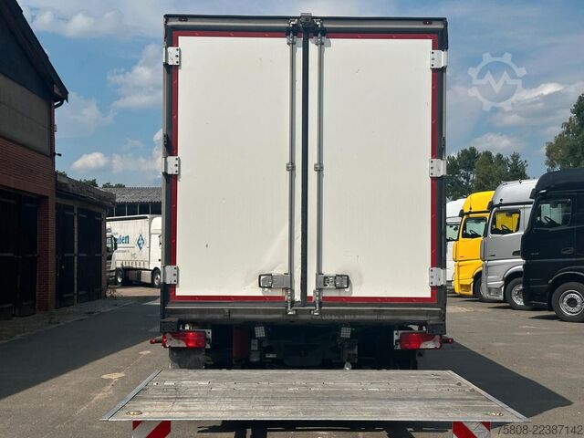 Refrigerated truck SCANIA R410 6x2 Tiefkühl 3Kammer Türen LBW AHK