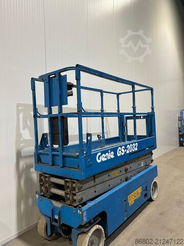 Electric scissor lift 8 meters Genie GS-2032