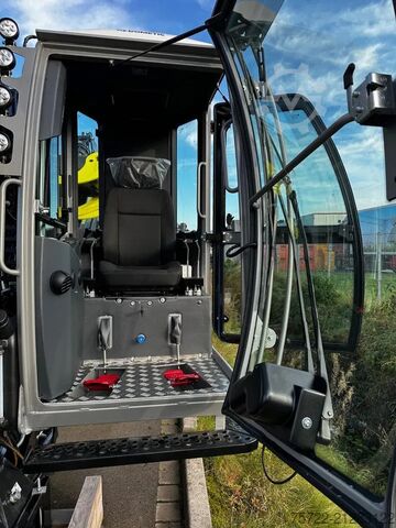 Holztransporter PAVIC TajfunLIV Ladekrane (Generalimporteur)