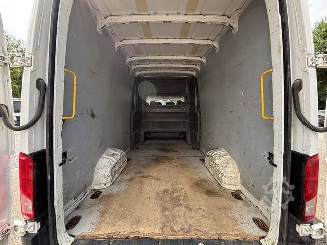 Panel van VW Crafter 35 Maxi L4H3 6-Sitzer PDC