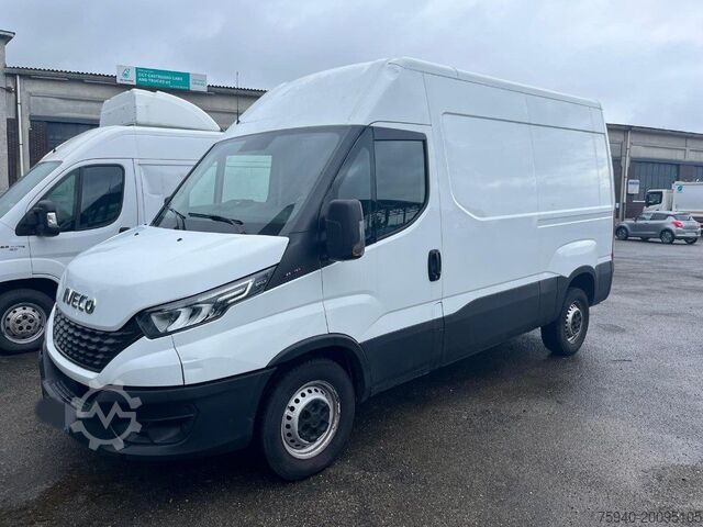 Panel van IVECO 35S18V  3.0 H2 3520 Furgone NOLEGGIO