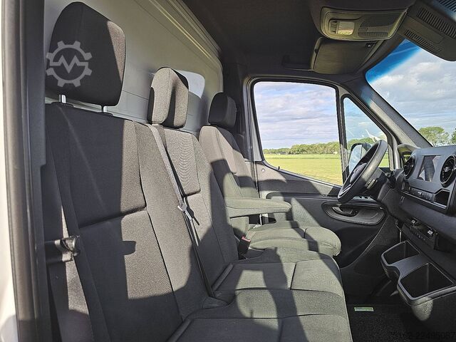 Suitcase MERCEDES-BENZ SPRINTER 515 Bakwagen Laadklep!
