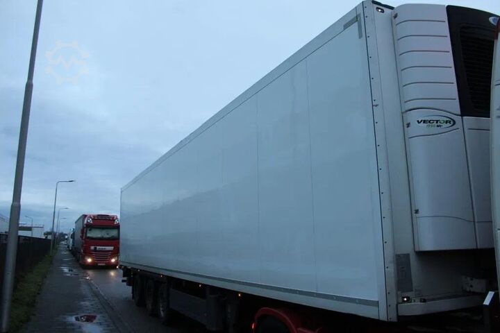 Kühl-/Tiefkühltransport Schmitz Cargobull 3 CARRIER VECTOR 1950 + 2.58 HEIGHT +  LIFT 10-...