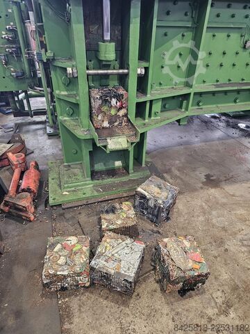 Packing press Henschel PS 3-30 / 30 B