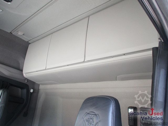 Standard SZM Scania R 450 A4x2NA / Leder / LED