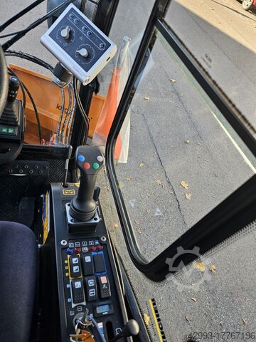 Winter maintenance equipment Kärcher MIC 34