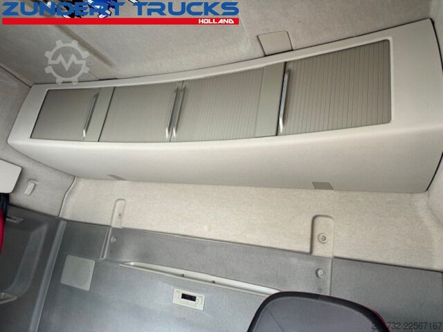 Hazardous substances Volvo FH 460 I-SAVE GLOBETROTTER,ADR,LOW KM