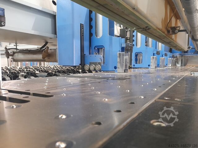 Plattensäge mit automatischer Beschickung HOLZMA HPL 530/38/22 PROFILINE