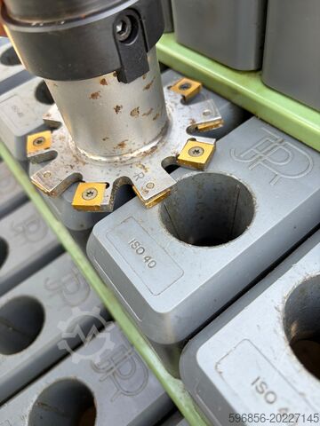 Scheibenfräser Ø100 mm x 6 mm mit Schneidplatten auf SK40-Aufnahme Frez tarczowy Ø100 mm x 6 mm z płytkami skrawającymi na oprawce SK40 Frez tarczowy Ø100 mm x 6 mm z płytkami skrawającymi na oprawce SK40