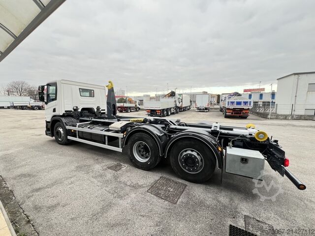 Roll-off tipper truck SCANIA P 450