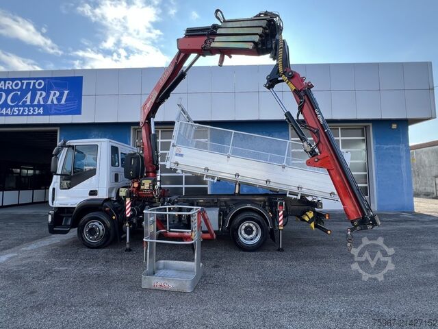Three-way tipper truck with crane Iveco Eurocargo 140e22