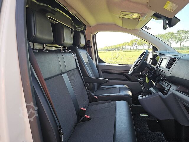 Hochdachkombi OPEL VIVARO 1.5 L2 Navi Trekhaak AC!