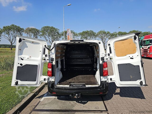 Hochdachkombi OPEL VIVARO 1.5 L2 Navi Trekhaak AC!
