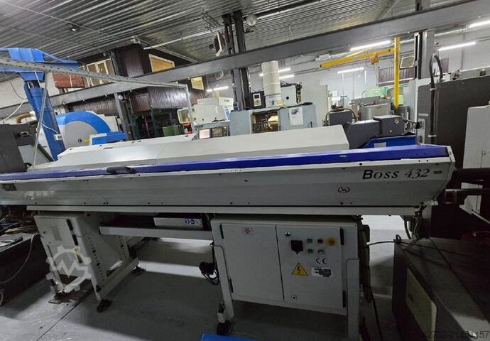 Production cell consisting of 4 machines  