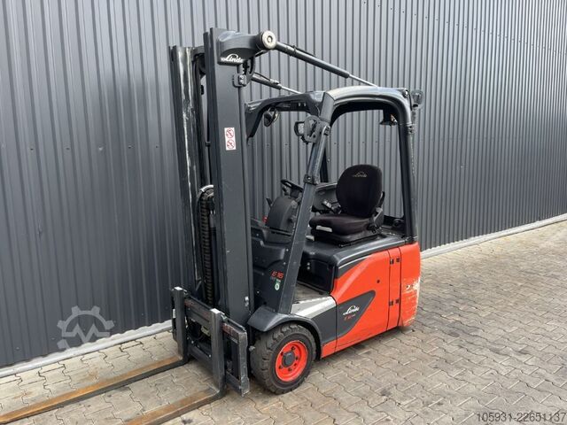 Electric 3-wheel forklift Linde E16C-02