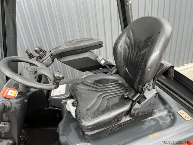 Electric 3-wheel forklift Linde E16-01