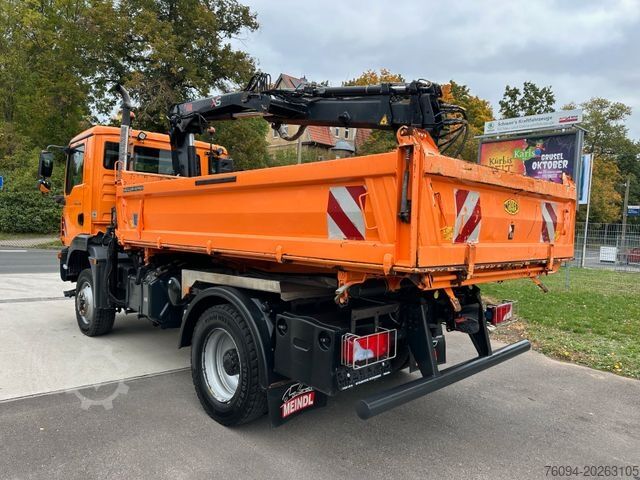 Tipper truck MAN TGM 13.250 4x4 Kipper KRAN FUNK AHK WINTERDIENST