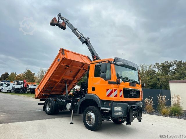 Three-sided tipper truck MAN TGM 13.250 4x4 Kipper KRAN FUNK AHK WINTERDIENST