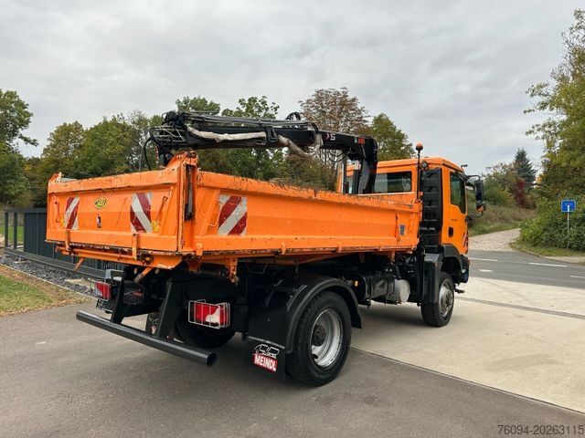 Three-sided tipper truck MAN TGM 13.250 4x4 Kipper KRAN FUNK AHK WINTERDIENST