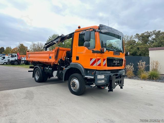 Three-sided tipper truck MAN TGM 13.250 4x4 Kipper KRAN FUNK AHK WINTERDIENST