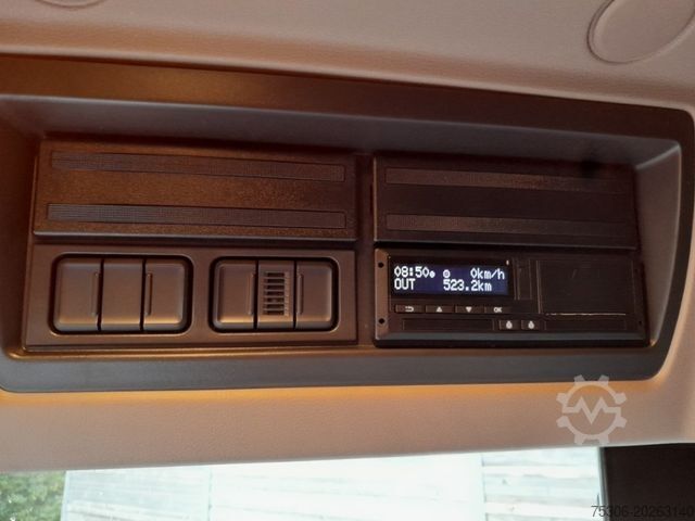 Box truck DAF FA XB 290 16t Spier Plywoodkoffer