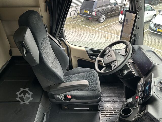 Standard tractor Mercedes-Benz Actros 1842 Streamspace / 574 dkm / Tacho V2 / ...